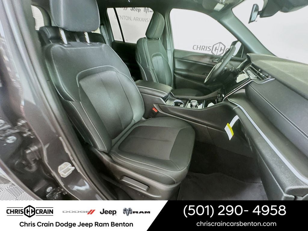 2026 Jeep Grand Cherokee GRAND CHEROKEE LAREDO X 4X4