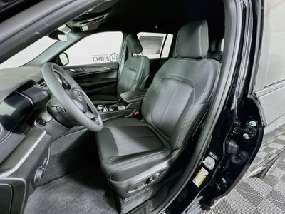 2027 Jeep Grand Cherokee GRAND CHEROKEE LAREDO 4X4