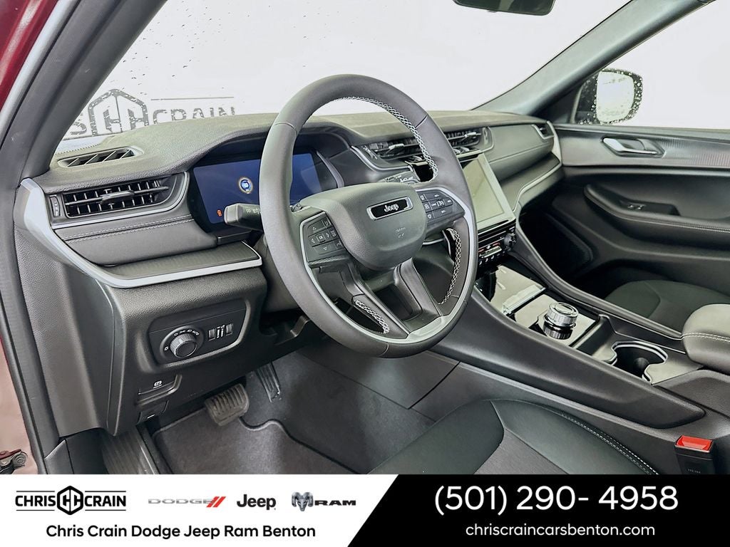 2025 Jeep Grand Cherokee GRAND CHEROKEE LAREDO X 4X4