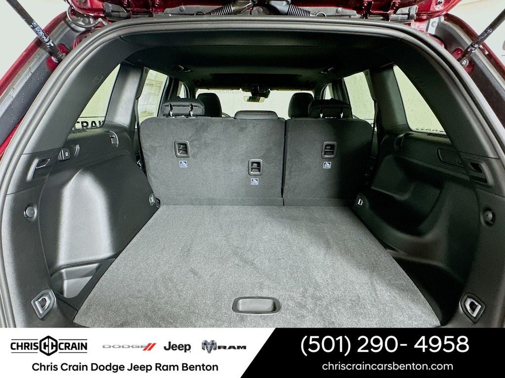 2025 Jeep Grand Cherokee GRAND CHEROKEE LAREDO X 4X4