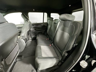 2025 Jeep Grand Cherokee GRAND CHEROKEE LAREDO 4X4