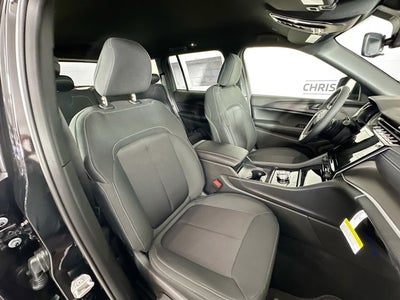 2025 Jeep Grand Cherokee GRAND CHEROKEE LAREDO 4X4