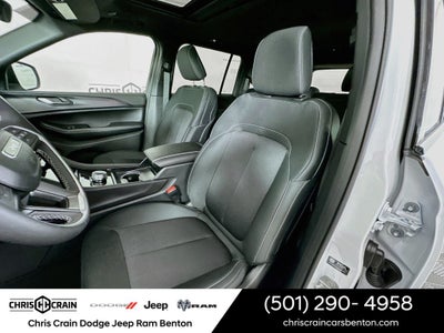 2026 Jeep Grand Cherokee GRAND CHEROKEE LAREDO X 4X4