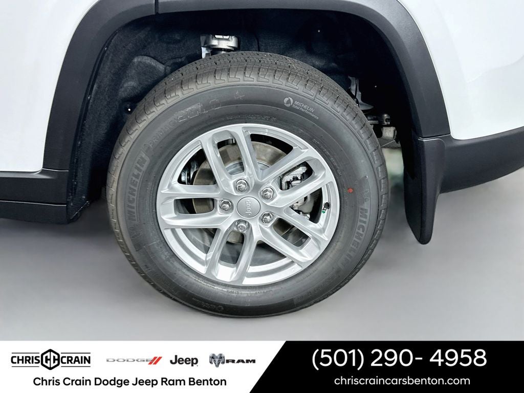 2026 Jeep Grand Cherokee GRAND CHEROKEE LAREDO X 4X4