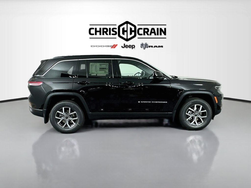 2027 Jeep Grand Cherokee GRAND CHEROKEE LAREDO 4X4