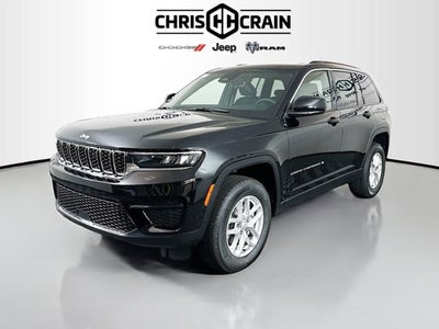 2025 Jeep Grand Cherokee GRAND CHEROKEE LAREDO X 4X4