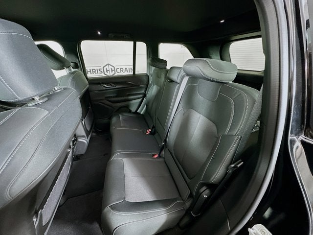 2025 Jeep Grand Cherokee GRAND CHEROKEE LAREDO 4X4