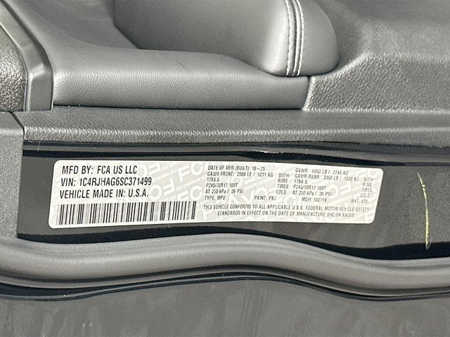 2025 Jeep Grand Cherokee GRAND CHEROKEE LAREDO 4X4