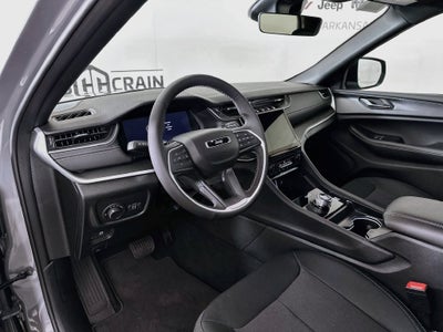 2027 Jeep Grand Cherokee GRAND CHEROKEE LAREDO 4X4