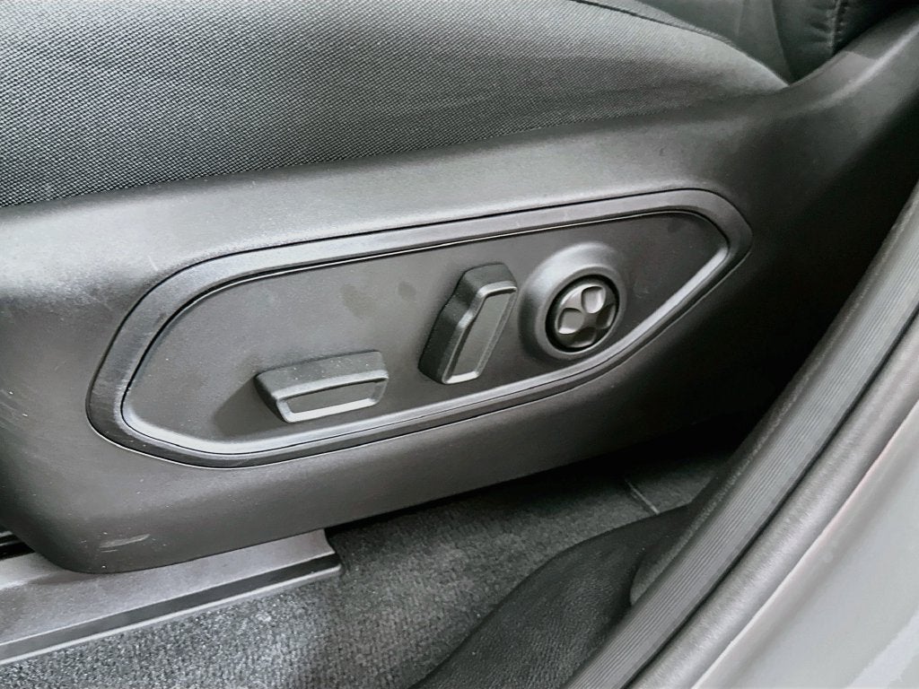 2027 Jeep Grand Cherokee GRAND CHEROKEE LAREDO 4X4