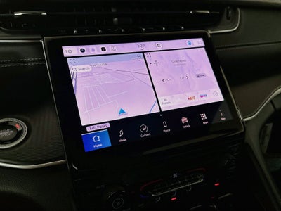 2027 Jeep Grand Cherokee GRAND CHEROKEE LAREDO 4X4