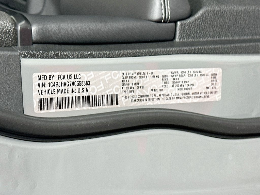 2027 Jeep Grand Cherokee GRAND CHEROKEE LAREDO 4X4