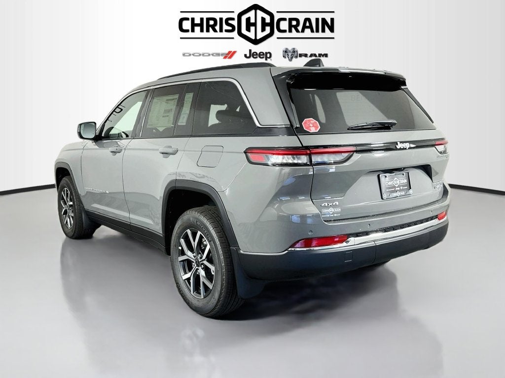 2027 Jeep Grand Cherokee GRAND CHEROKEE LAREDO 4X4