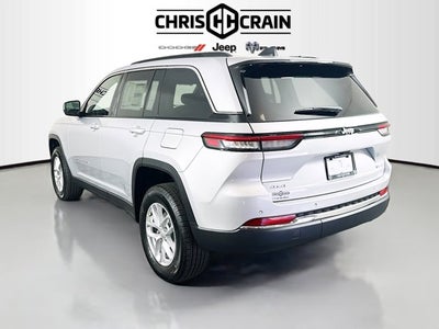 2025 Jeep Grand Cherokee GRAND CHEROKEE LAREDO X 4X4