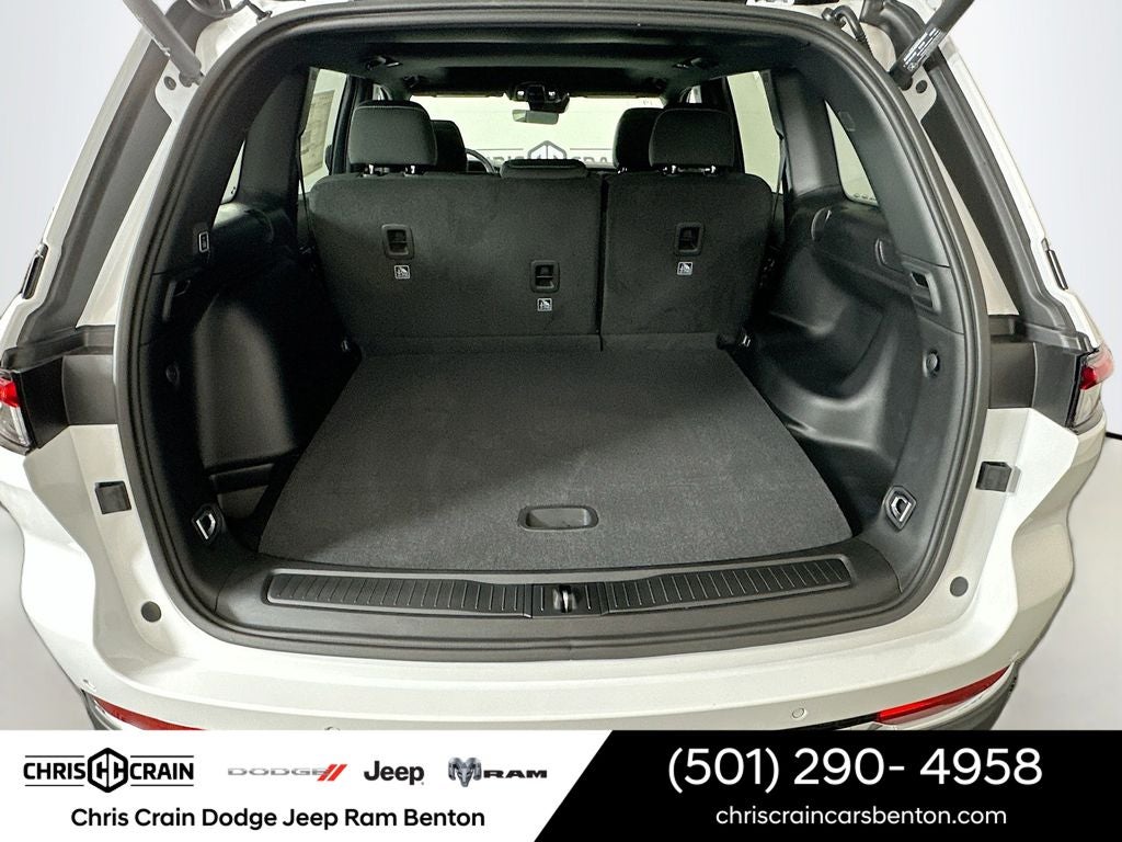 2026 Jeep Grand Cherokee GRAND CHEROKEE LAREDO X 4X4
