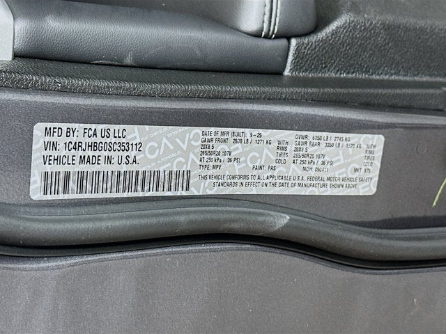 2025 Jeep Grand Cherokee GRAND CHEROKEE LIMITED 4X4