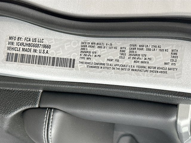 2025 Jeep Grand Cherokee GRAND CHEROKEE LIMITED 4X4