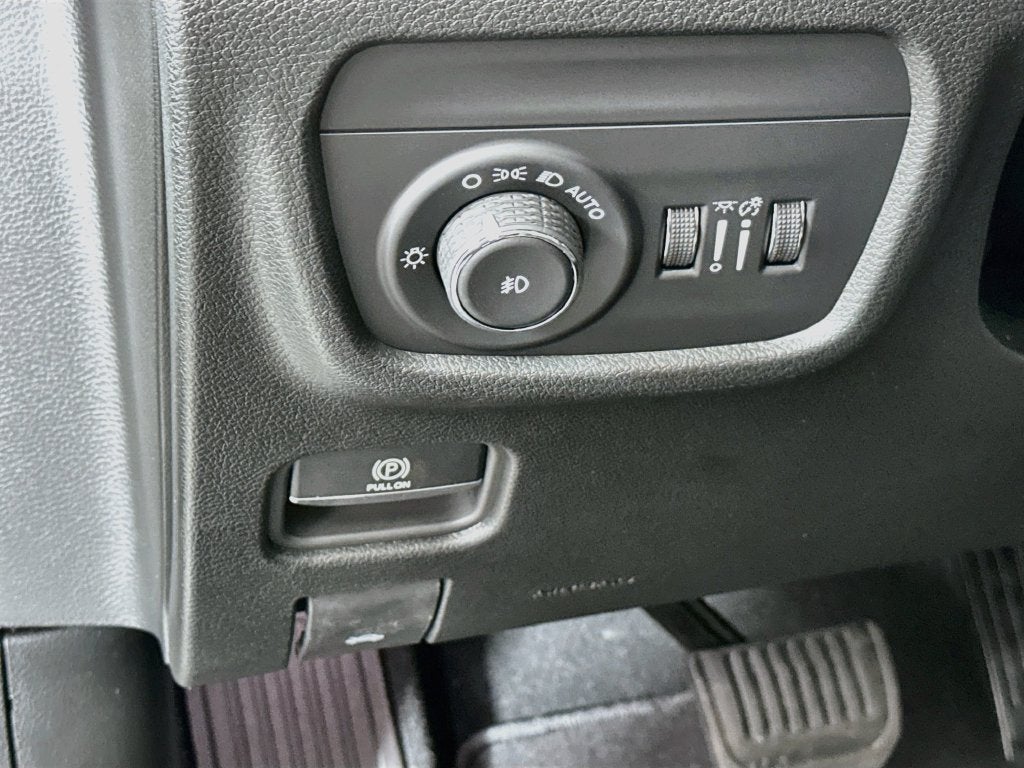 2027 Jeep Grand Cherokee GRAND CHEROKEE LIMITED 4X4