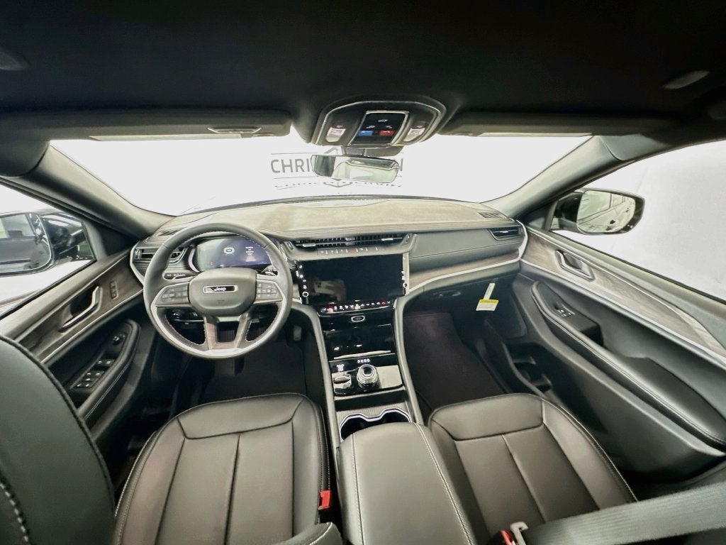 2027 Jeep Grand Cherokee GRAND CHEROKEE LIMITED 4X4
