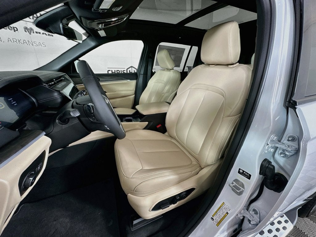 2027 Jeep Grand Cherokee GRAND CHEROKEE LIMITED 4X4