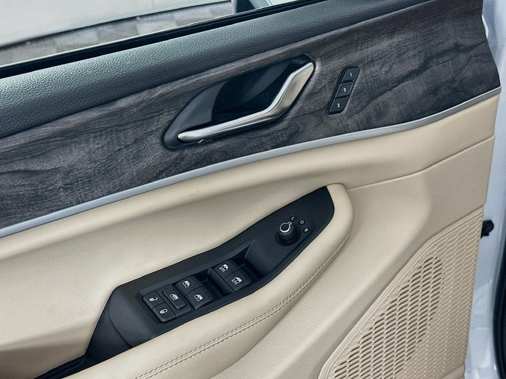 2027 Jeep Grand Cherokee Limited