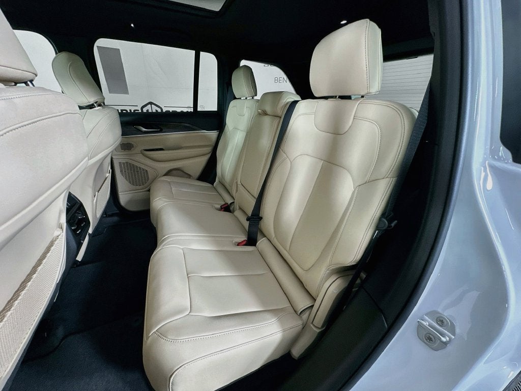 2027 Jeep Grand Cherokee Limited