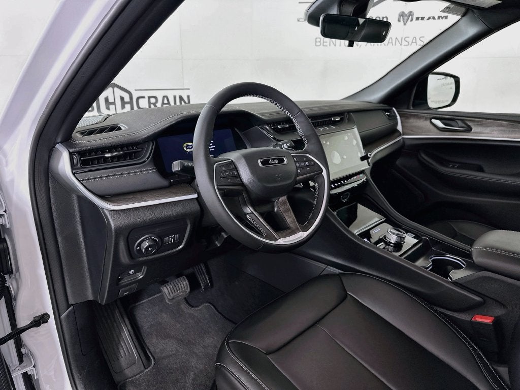 2027 Jeep Grand Cherokee GRAND CHEROKEE LIMITED 4X4