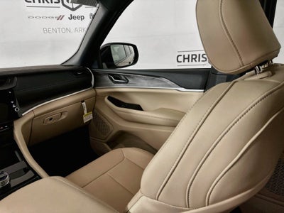 2027 Jeep Grand Cherokee GRAND CHEROKEE LIMITED 4X4