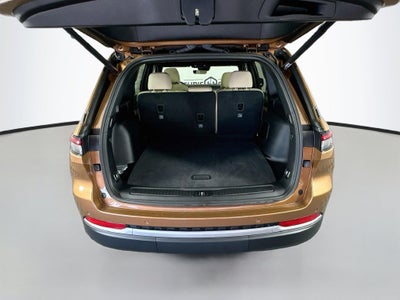 2027 Jeep Grand Cherokee GRAND CHEROKEE LIMITED 4X4