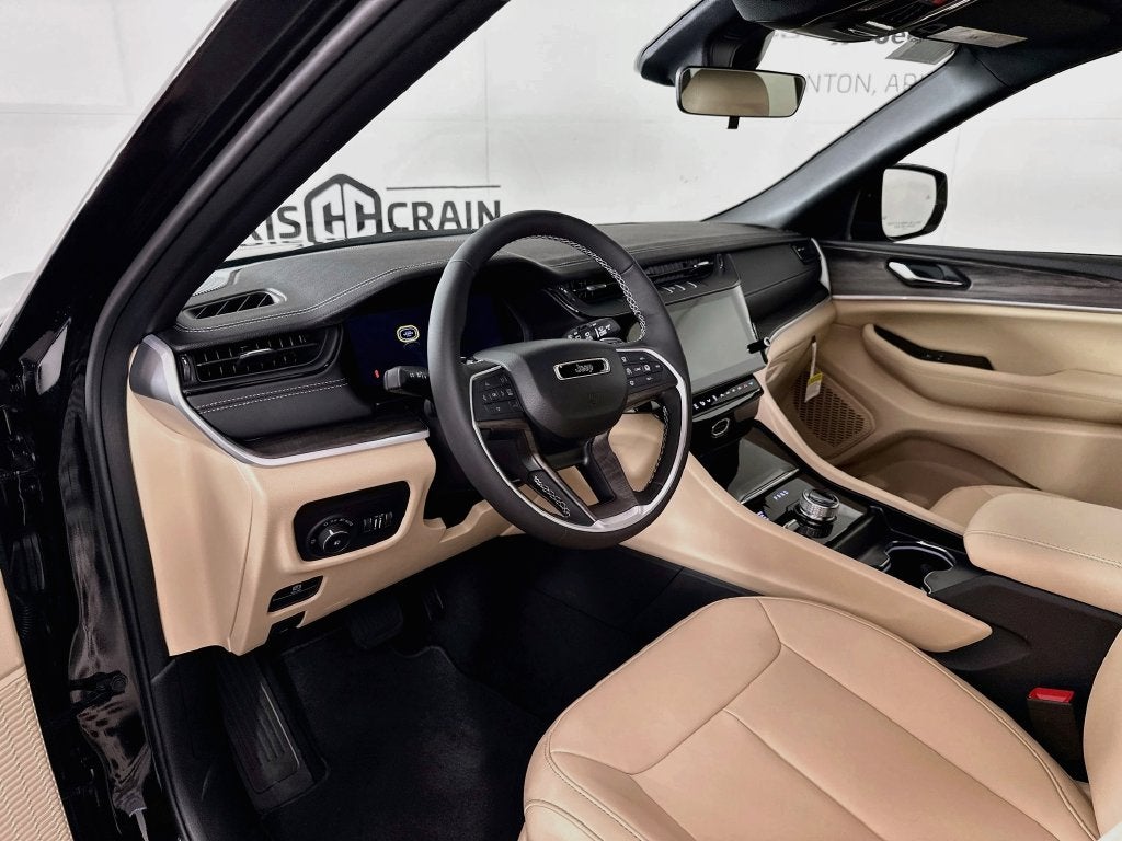 2027 Jeep Grand Cherokee GRAND CHEROKEE LIMITED 4X4