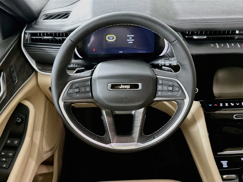 2027 Jeep Grand Cherokee GRAND CHEROKEE LIMITED 4X4