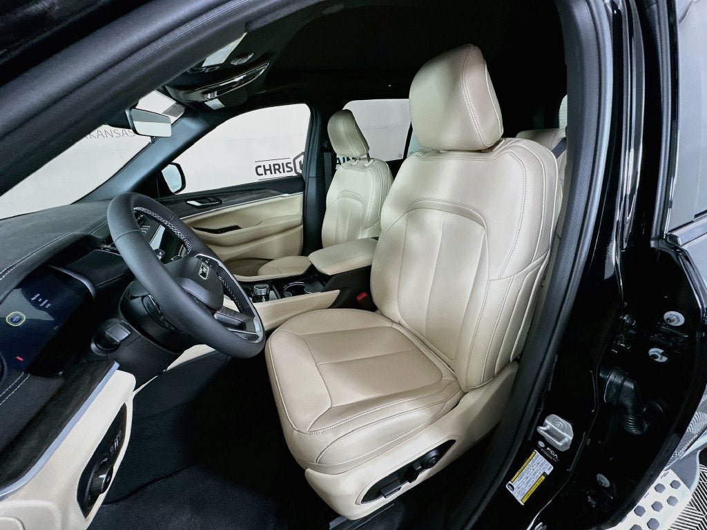 2027 Jeep Grand Cherokee GRAND CHEROKEE LIMITED 4X4