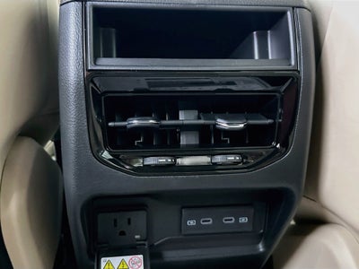 2027 Jeep Grand Cherokee GRAND CHEROKEE LIMITED 4X4