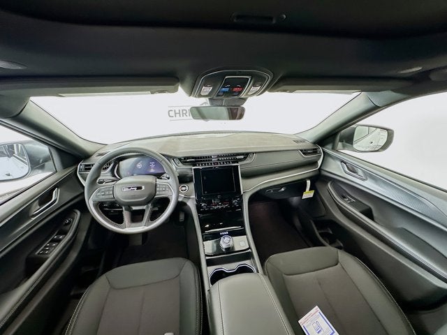 2025 Jeep Grand Cherokee GRAND CHEROKEE L LAREDO X 4X2