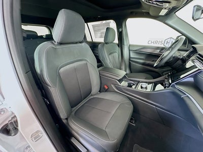 2025 Jeep Grand Cherokee GRAND CHEROKEE L LAREDO X 4X2