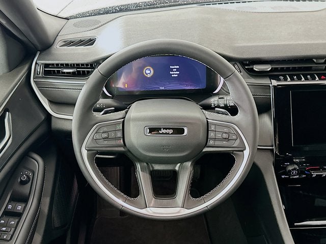 2025 Jeep Grand Cherokee GRAND CHEROKEE L LAREDO 4X2