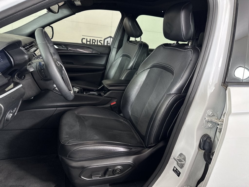 2023 Jeep Grand Cherokee L Altitude 4x2
