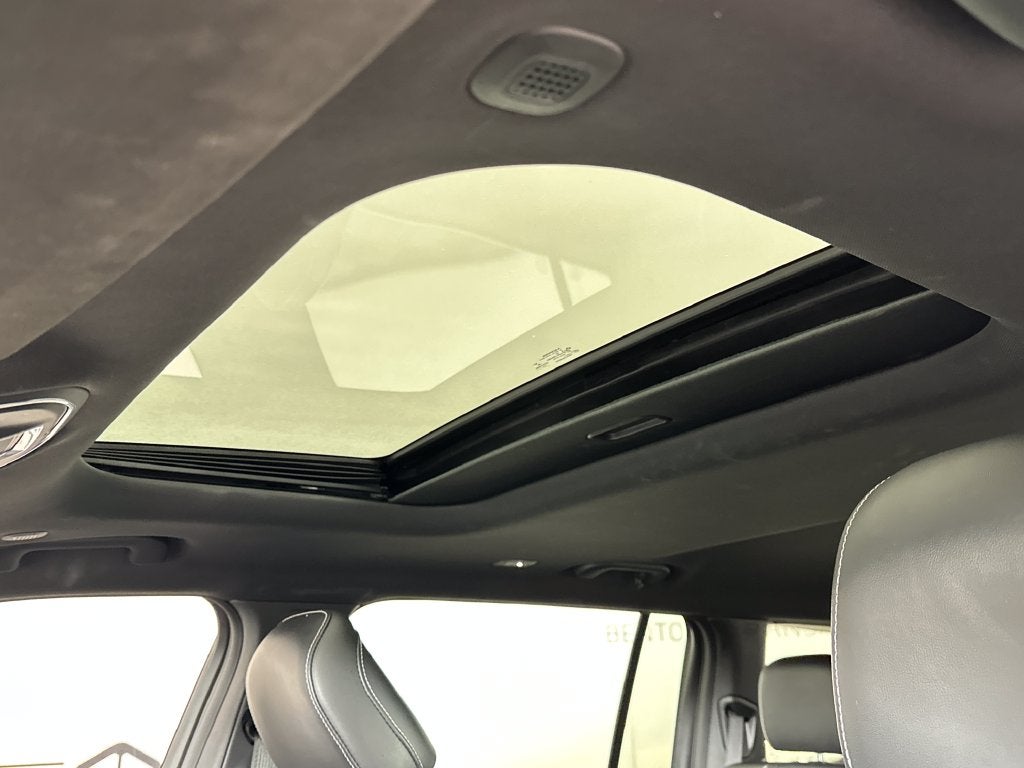 2023 Jeep Grand Cherokee L Altitude 4x2