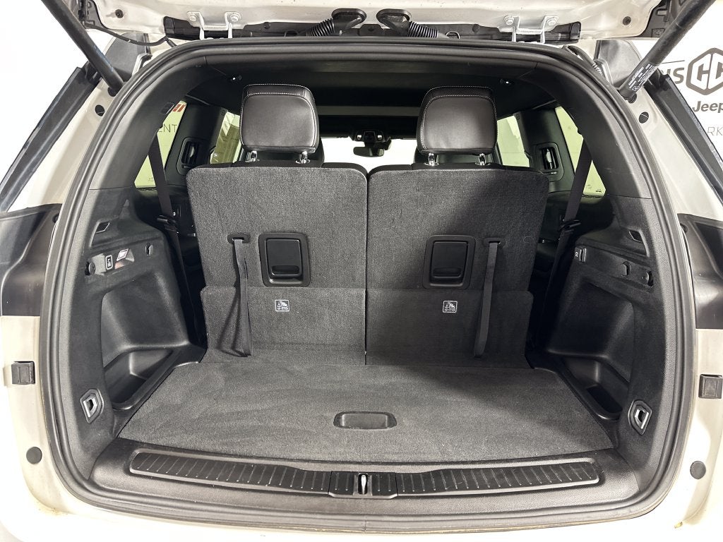 2023 Jeep Grand Cherokee L Altitude 4x2