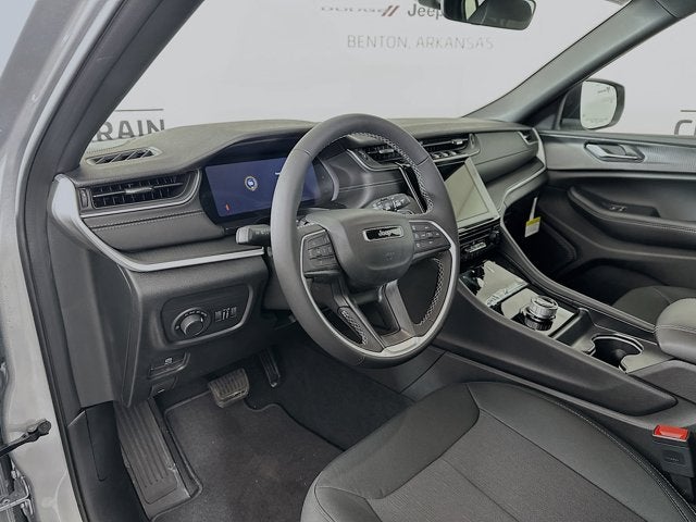 2025 Jeep Grand Cherokee GRAND CHEROKEE L LAREDO 4X2