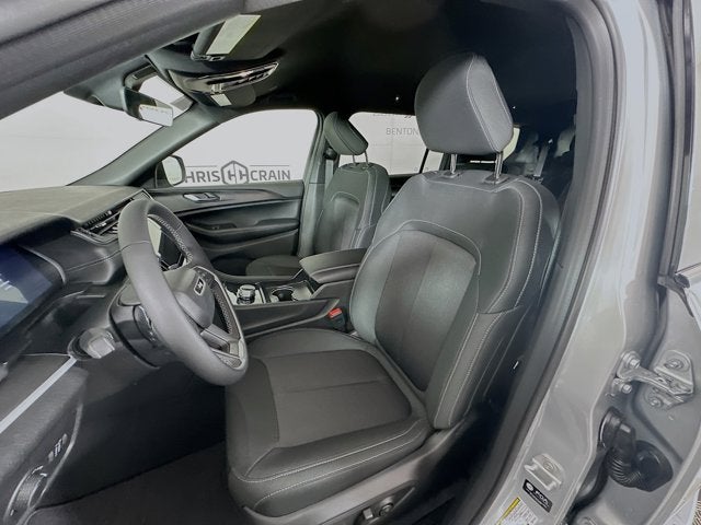 2025 Jeep Grand Cherokee GRAND CHEROKEE L LAREDO 4X2