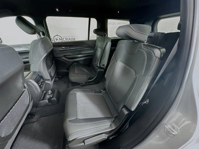 2025 Jeep Grand Cherokee GRAND CHEROKEE L LAREDO 4X2