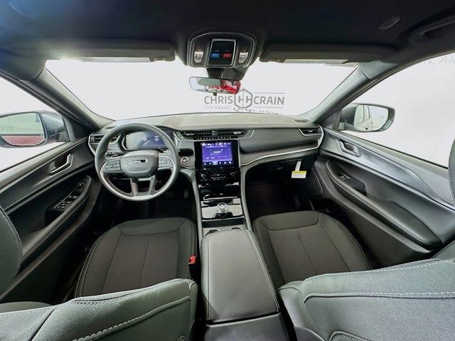 2025 Jeep Grand Cherokee GRAND CHEROKEE L LAREDO 4X2