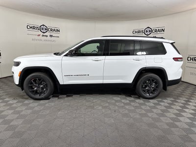 2027 Jeep Grand Cherokee GRAND CHEROKEE L LAREDO ALTITUDE 4X2