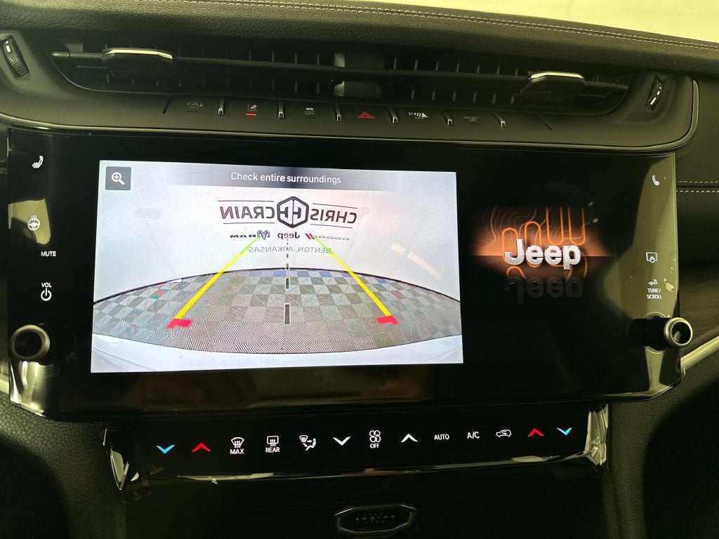 2027 Jeep Grand Cherokee GRAND CHEROKEE L LAREDO ALTITUDE 4X2