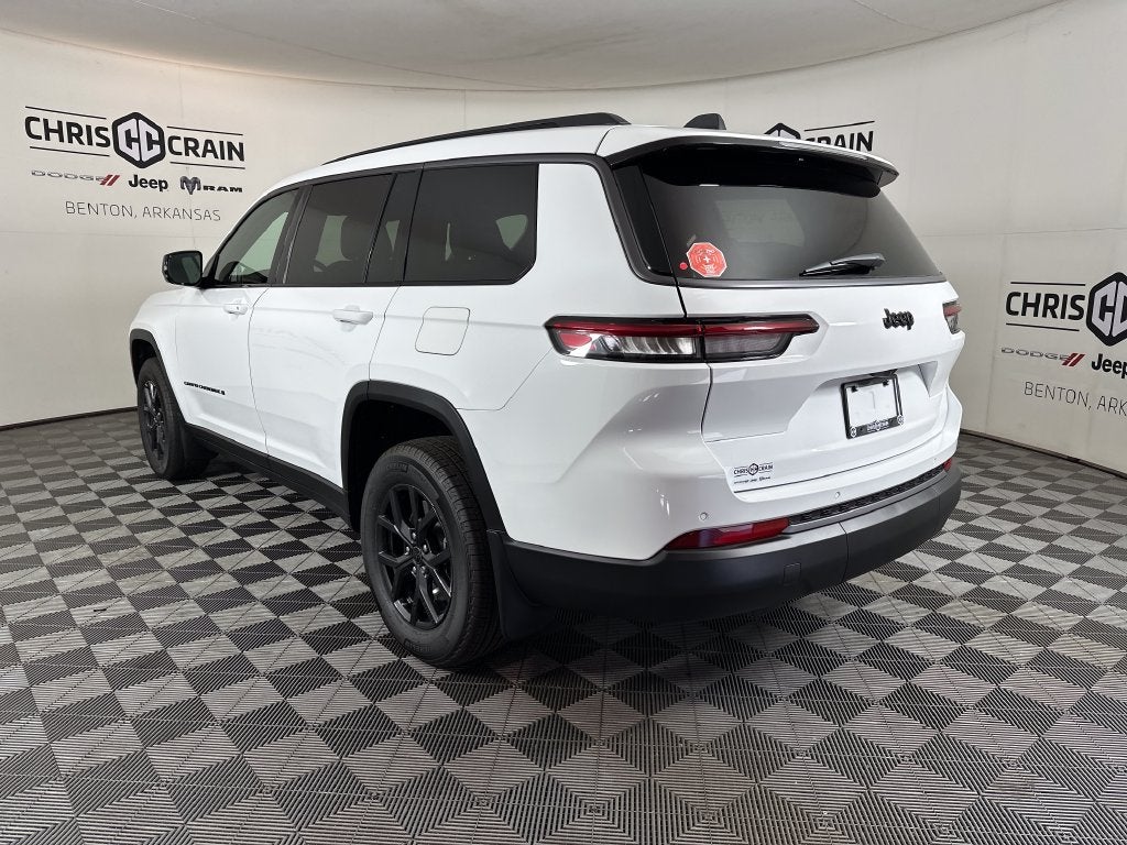 2027 Jeep Grand Cherokee GRAND CHEROKEE L LAREDO ALTITUDE 4X2
