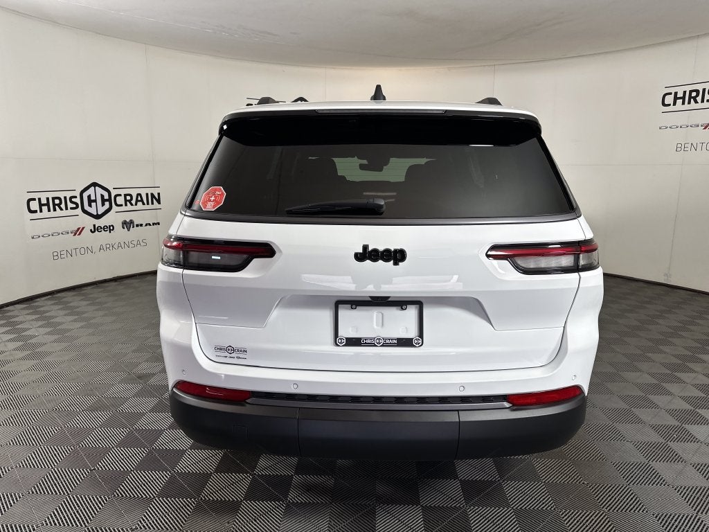 2027 Jeep Grand Cherokee GRAND CHEROKEE L LAREDO ALTITUDE 4X2