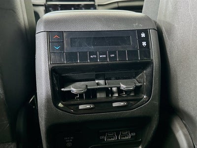 2024 Jeep Grand Cherokee L Altitude 4x4