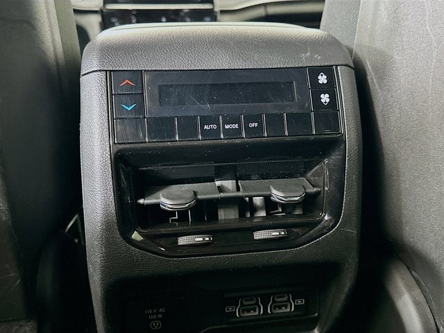 2024 Jeep Grand Cherokee L Altitude 4x4