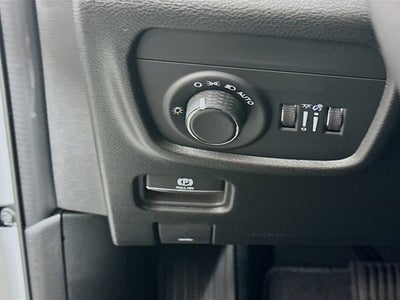 2025 Jeep Grand Cherokee GRAND CHEROKEE L LAREDO 4X4